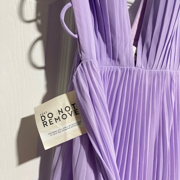 Fame and Partners Lilac Gown - Picture 14 of 16